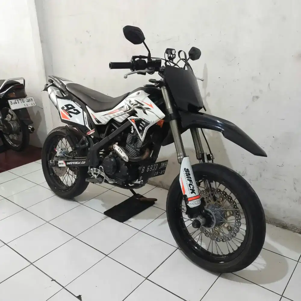 Kawasaki D-Tracker 2017 Orisinil Mesin Cakep Bagus Lengkap