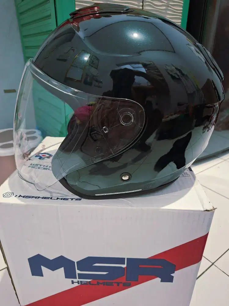 Helm MSR Green Laguna (hijau lumut)
