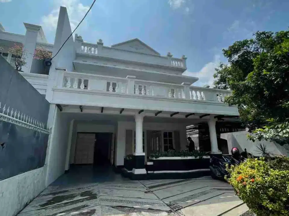 Disewakan Rumah / Kantor Jl Kapuas dekat Ry Darmo Pusat Kota Surabaya dekat Gubeng
