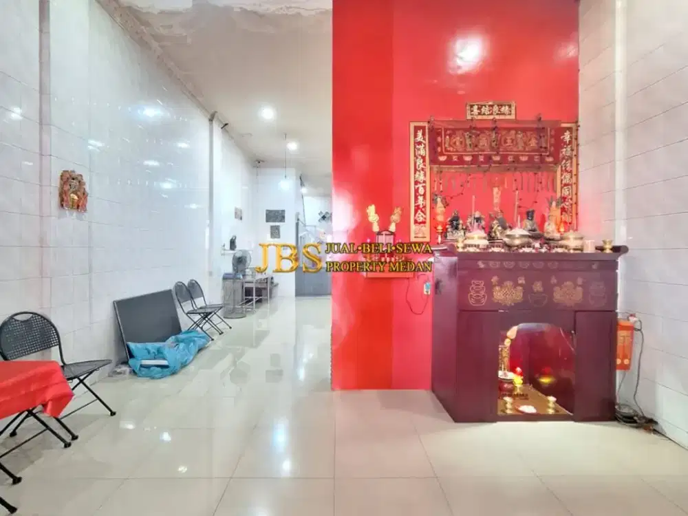 Ruko 4 Tingkat Dijual di Komplek Cemara Asri Jalan Boulevard Timur - Medan