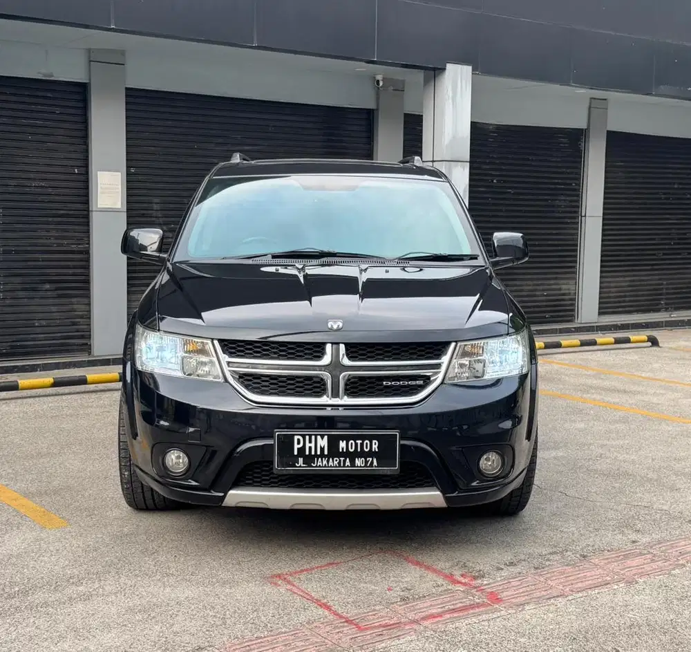 DODGE JOURNEY 2.4Cc SXT A/T 2012 kondisi sangat terawat.