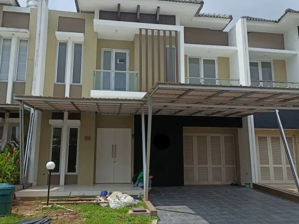 DISEWAKAN RUMAH RAPIH DAN BERSIH DI SAN LORENZO GADING SERPONG
