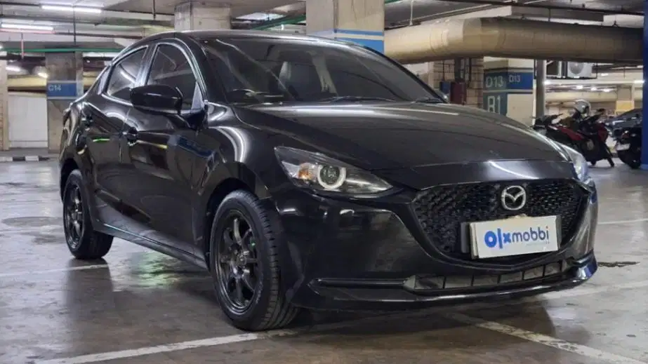 Pajak Panjang - Mazda 2 1.5 Sedan Bensin-AT 2022