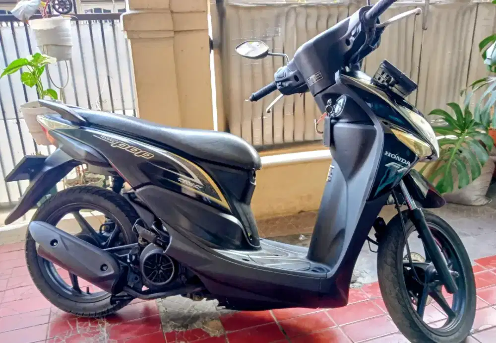 Honda Beat Fi 2016 warna Hitam ori mulus siap pakai.