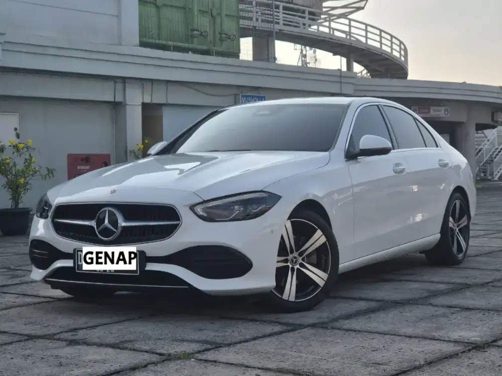 (Odo 29rb) Grezz Mercedes-Benz C200 Avant-garde Facelift AT 2022 Tgn1