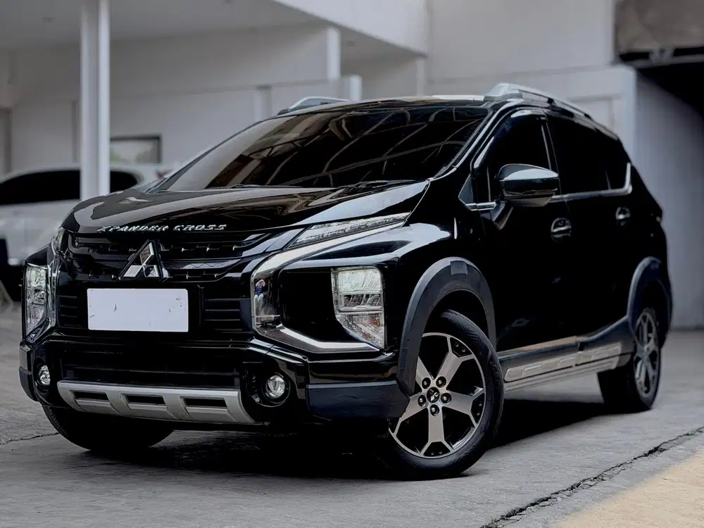 LOW KM PAJAK PANJANG New Xpander Cross Premium Package AT 2021
