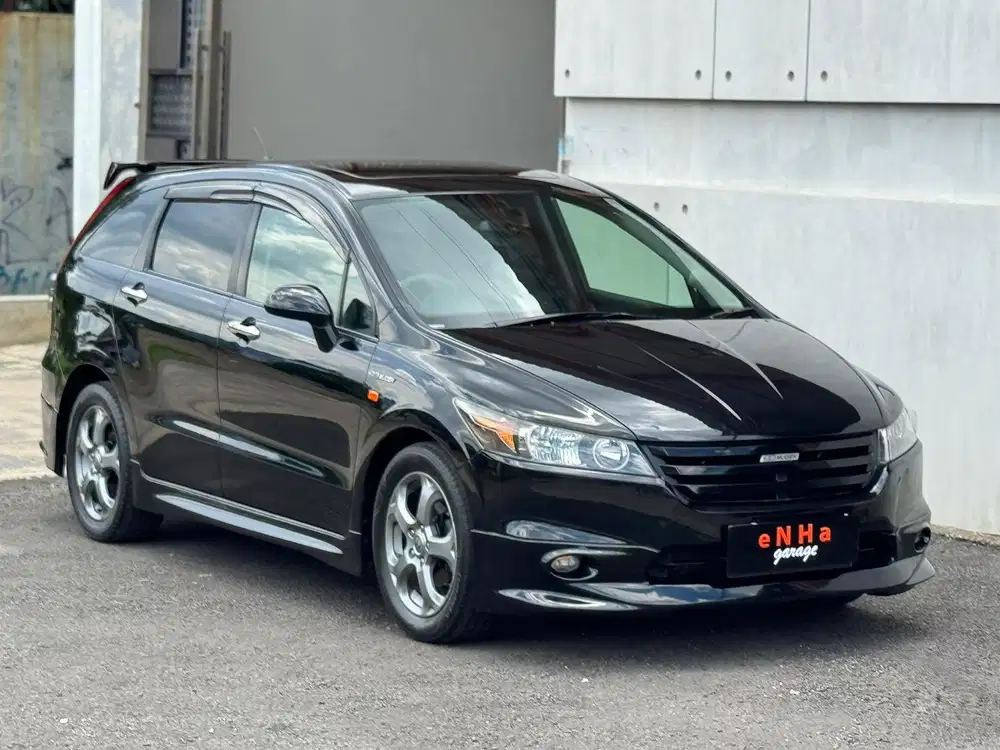 Langka.. Honda STREAM RSZ 1.8 A/T 2008 Cbu.. eNHa garage Semarang..