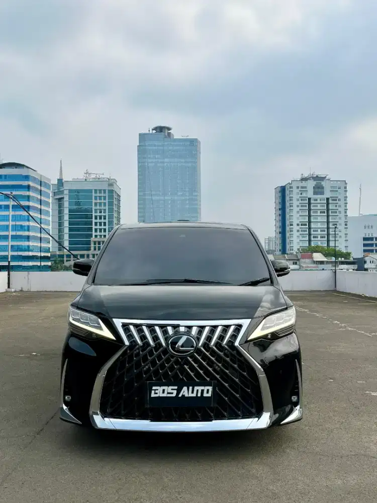 Lexus LM 350 VIP 2023