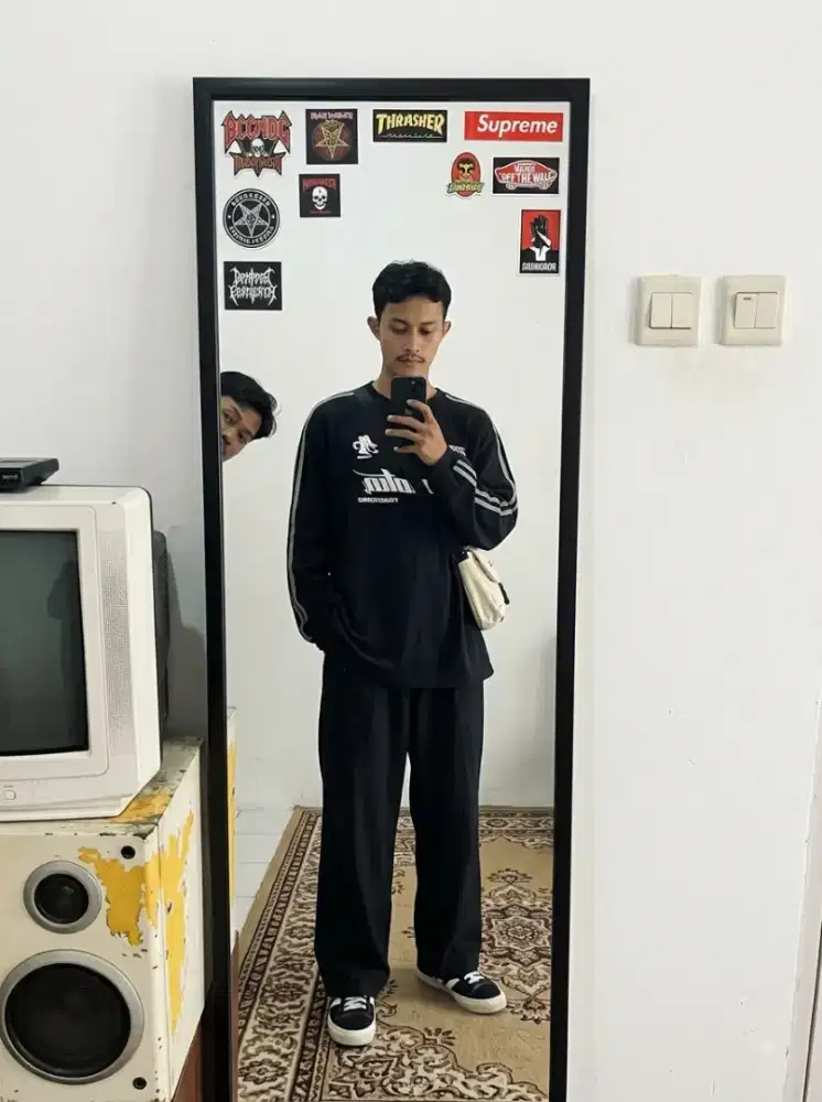 Mencari pekerjaan apa saja