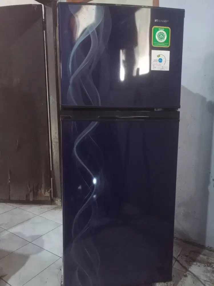 Kulkas Bekas 2 Pintu merk Sharp SJ - 197