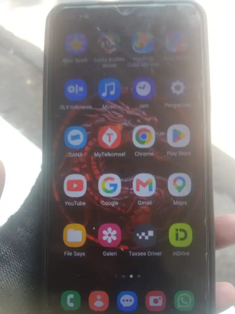 Siang mau jual hp M12 samsung ram 4 gb.kondisi  normal  apa ada nya