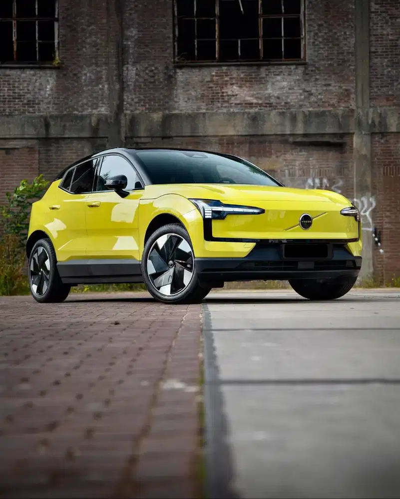 VOLVO EX 30 PLUS 2025 FULL EV ELECTRIC VEHICLE ATPM WARRANTY ISTIMEWA