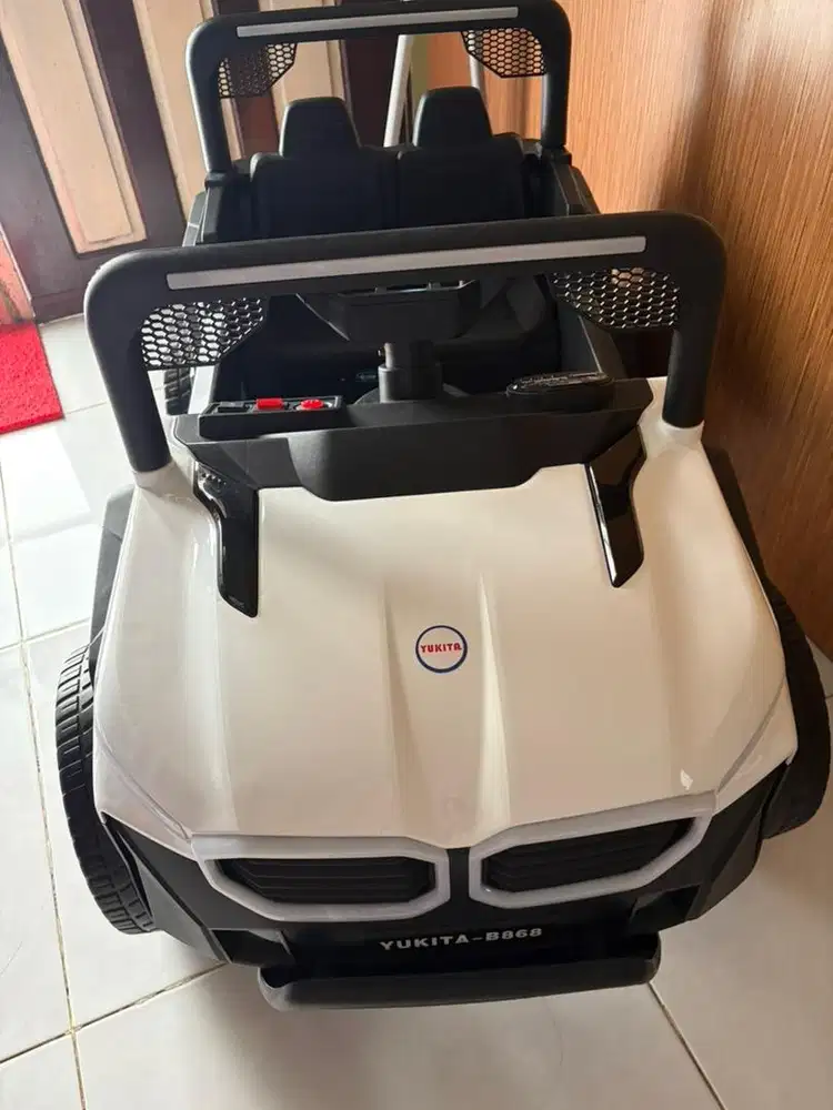 Mobil aki merk yukita