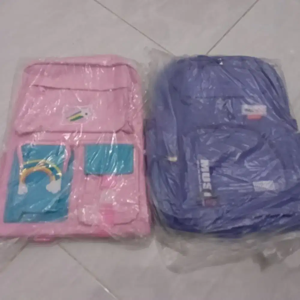 tas sekolah  baru