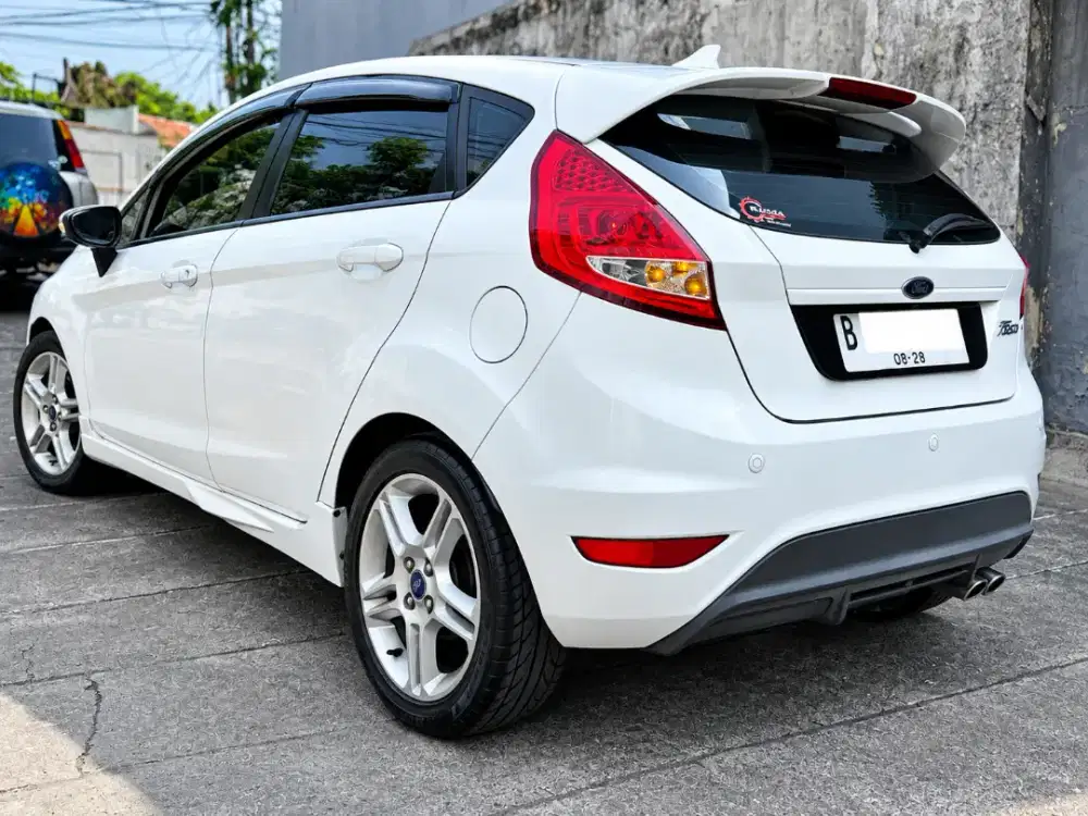 Ford Fiesta S AT 2013 Pajak Panjang