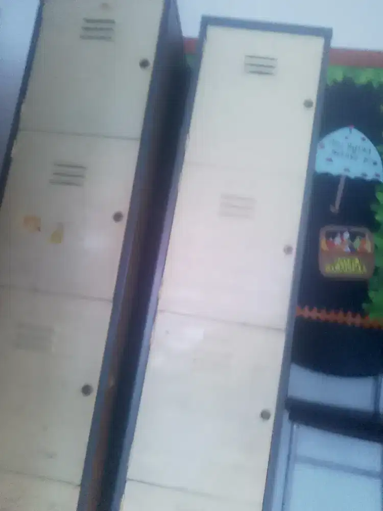 Loker besi  masih bagus