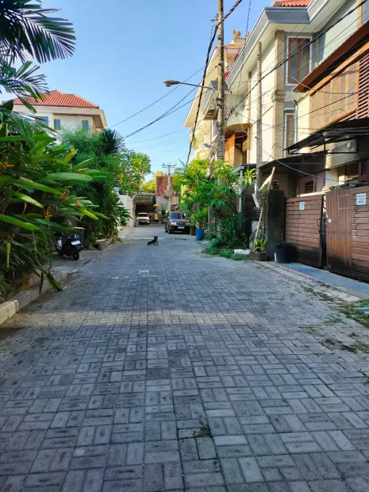 JUAL VILA KAWASAN PREMIUM WISATA PANTAI PETITENGET SEMINYAK KUTA BALI