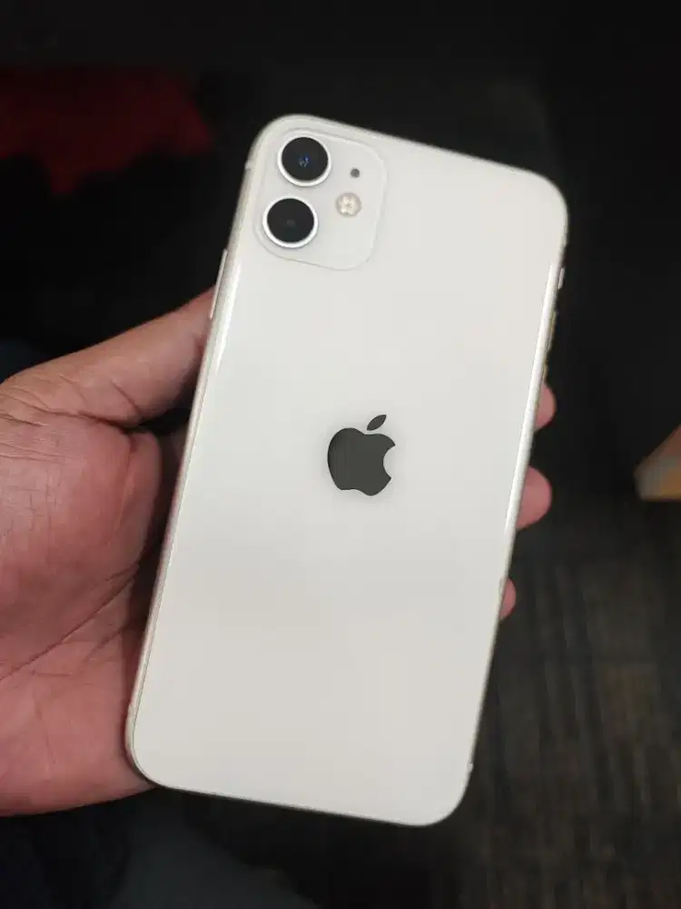 iPhone 11 64 GB iBox Digimap White Fullset 95% Mulus