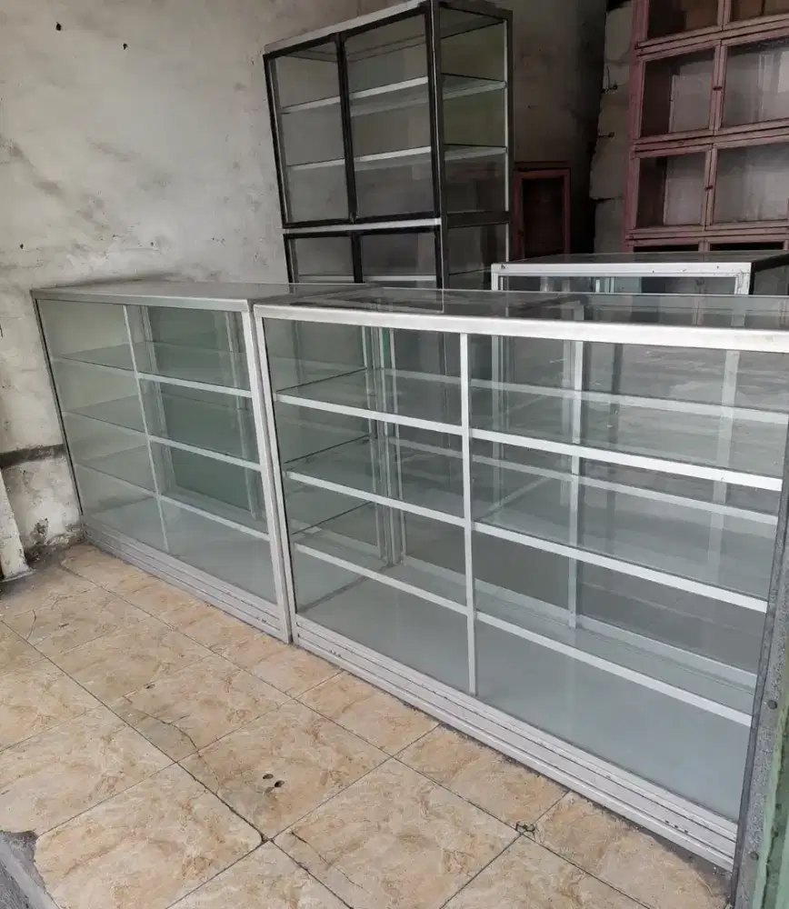 Etalase panjang 1,5 Meter