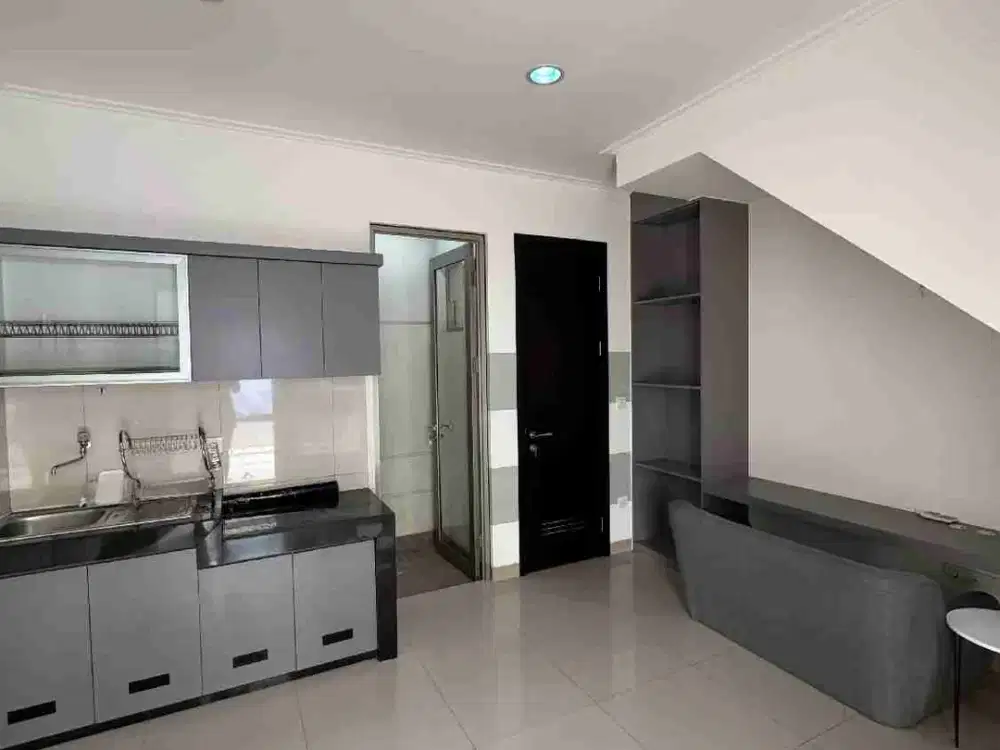 Disewakan Rumah Cluster Hawai Pik2 uk 4,5x10m Furnished