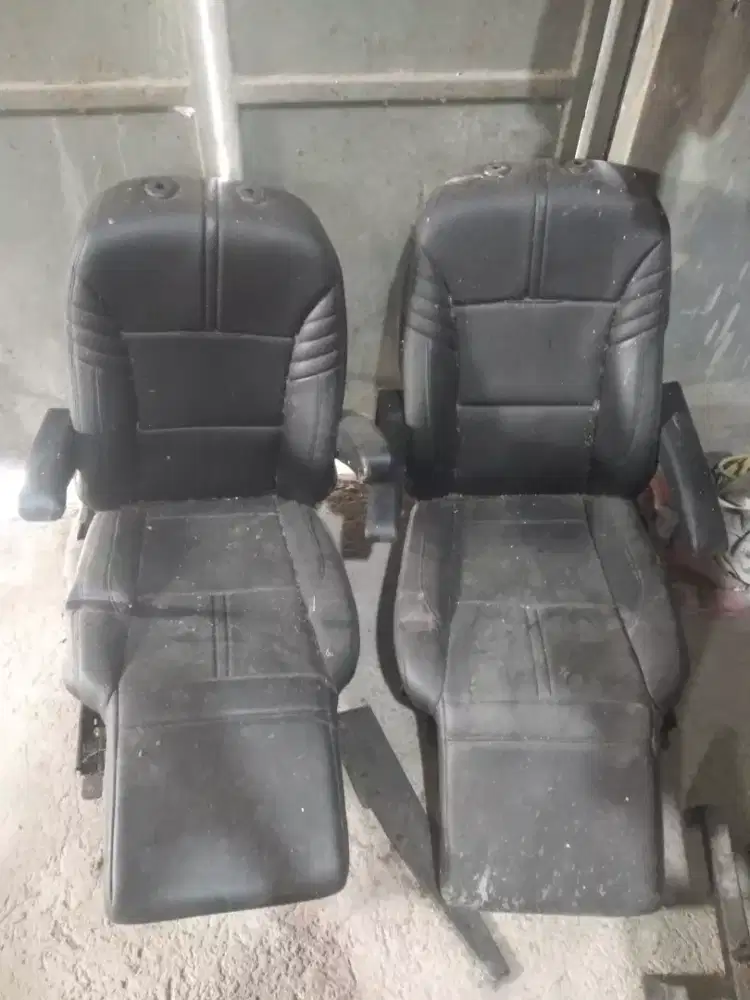 Modifikasi jok captain seat Fortuner