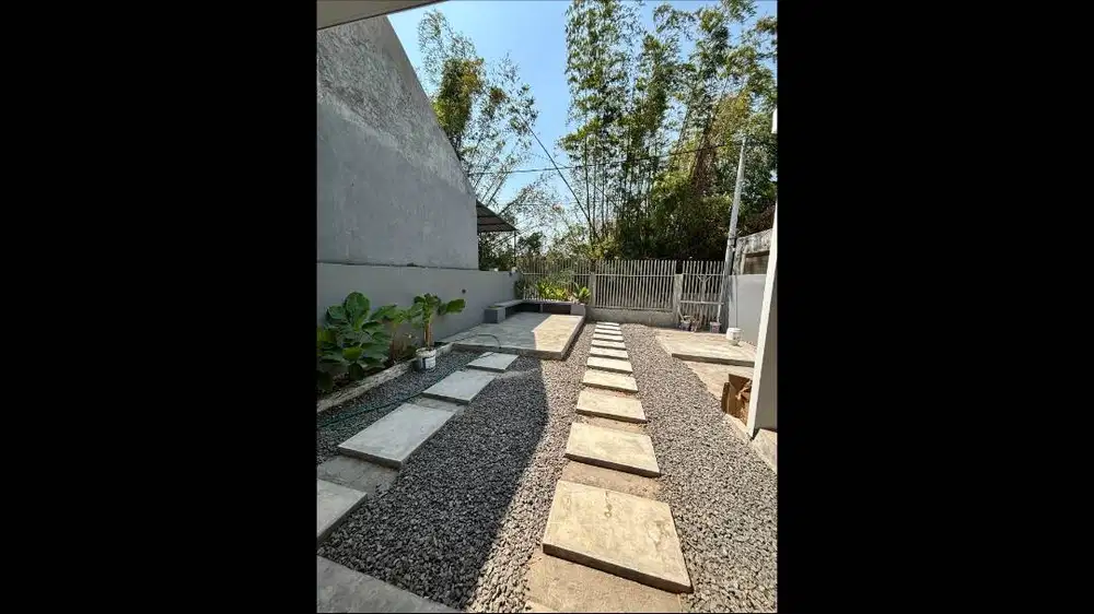 Rumah Green Hill Gresik 2 Kavling LT 192m² SHM Siap Huni