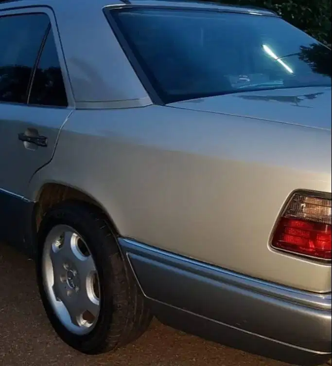 Mercedes Benz E320 Masterpiece