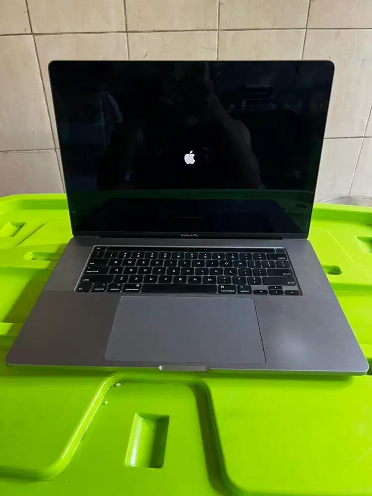 Macbook pro 2019 dual vga i7 512Gb