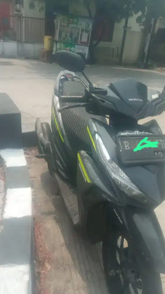 Vario 125 2016 led old