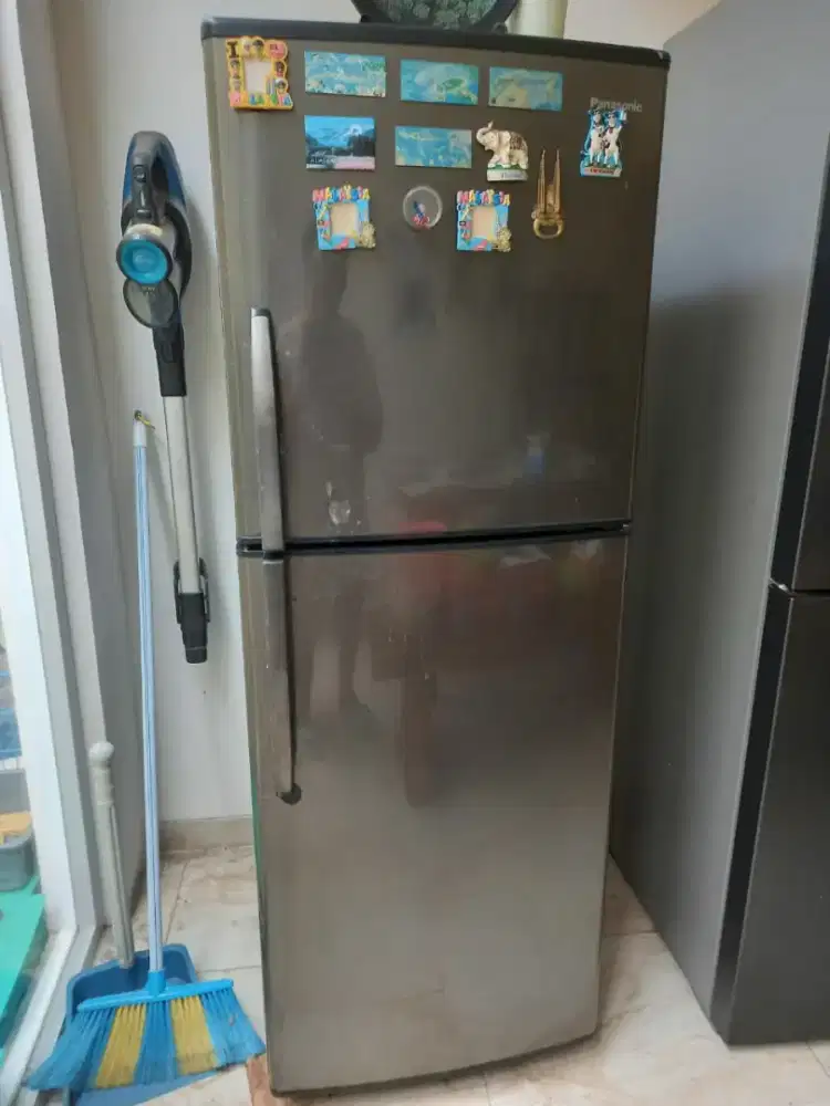 Kulkas Panasonic 2 pintu