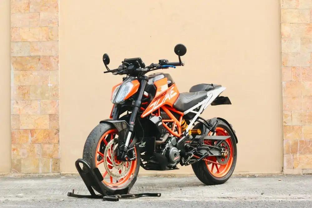 KTM Duke 390 ABS like new er6f er6n 650 Z650 Ninja 650