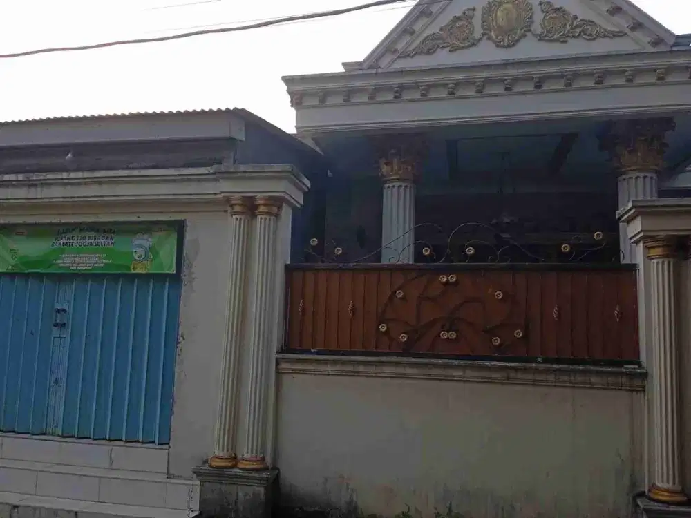 DIJUAL RUMAH MEWAH LOKASI STRATEGIS