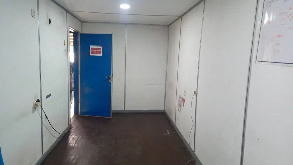 CONTAINER 20 FEET