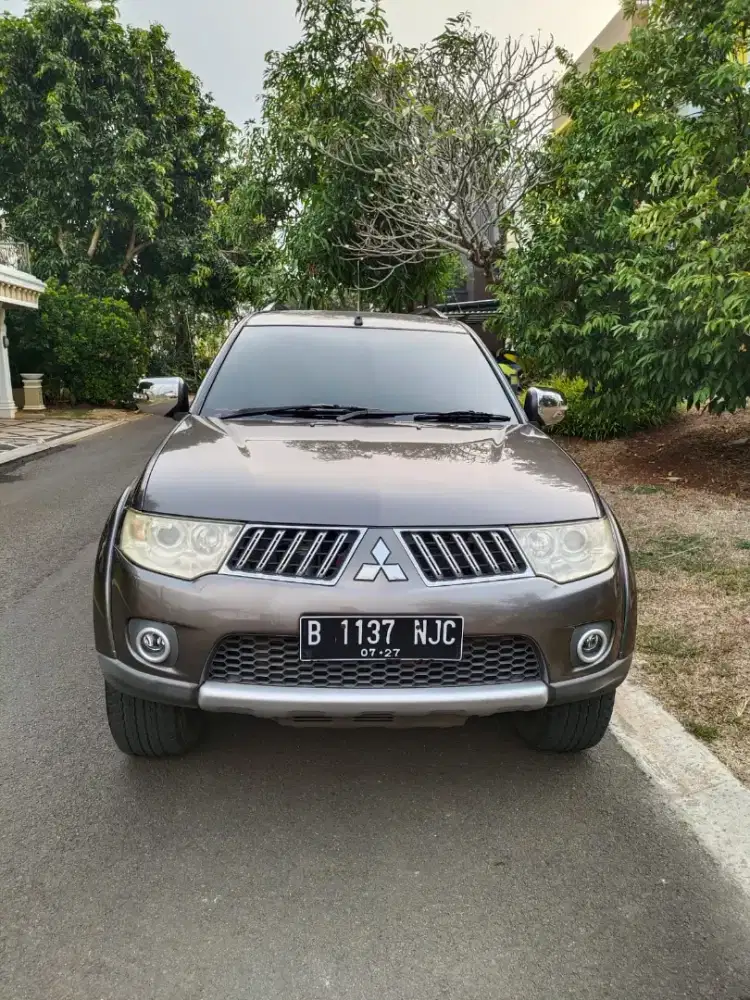 PAJERO MANUAL (M/T) GLS 2012, TERAWAT MULUS