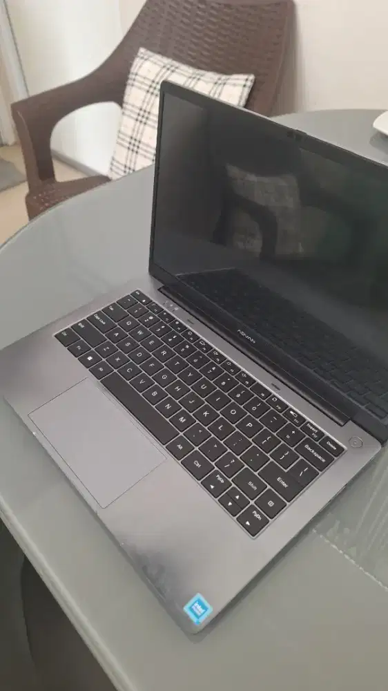 Di jual laptop advan tbook