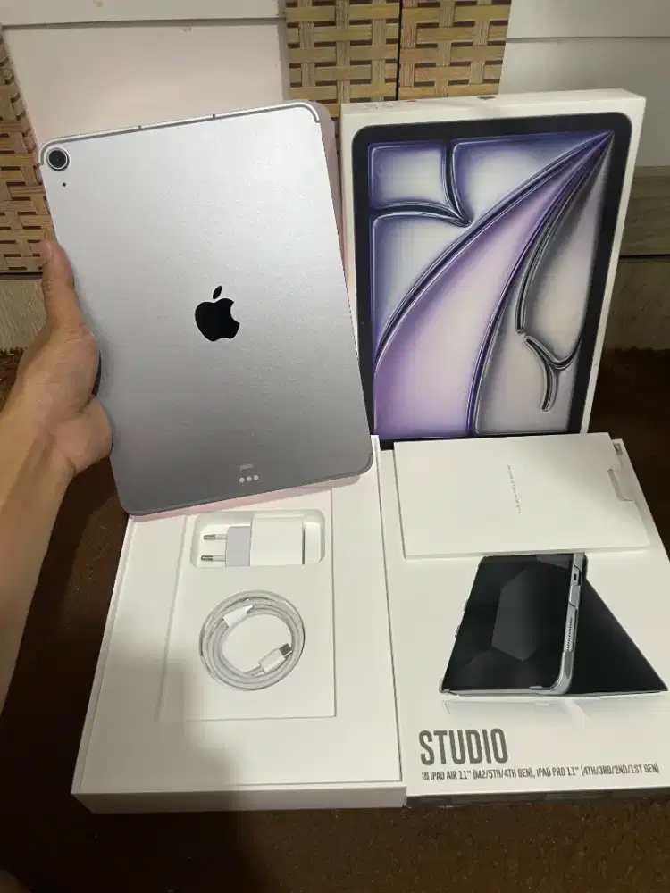 iPad Air M3 11-inch 256 wifi+cell iBox bh 98% cc 92 Like New