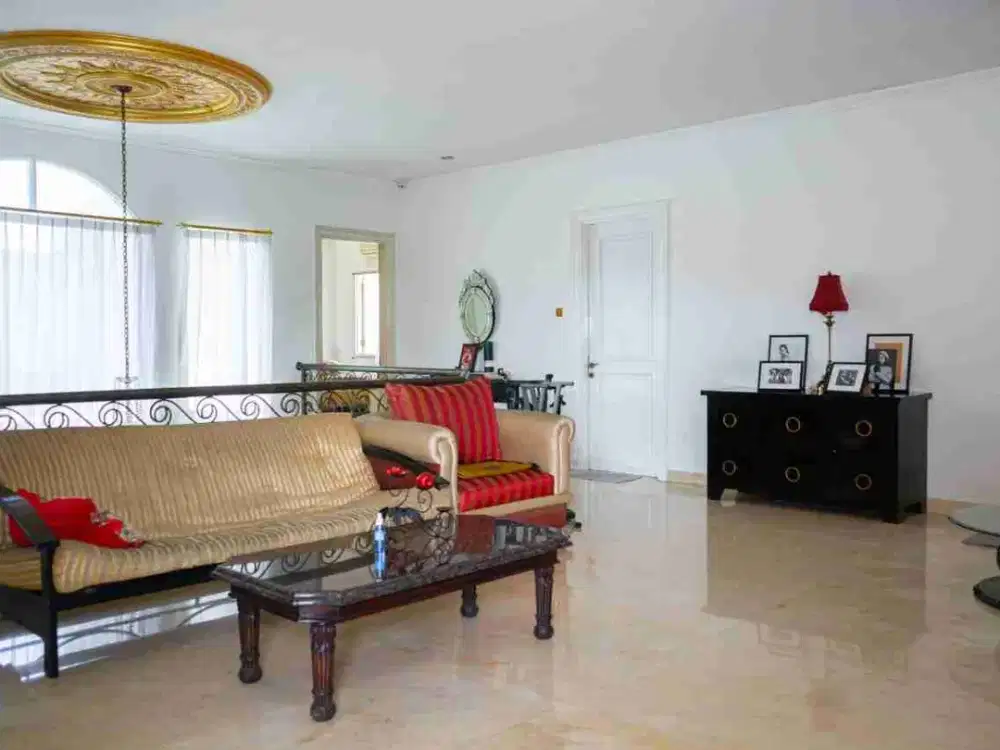 Jual Rumah Artistik, Nyaman, Mewah dan Luas di Rempoa