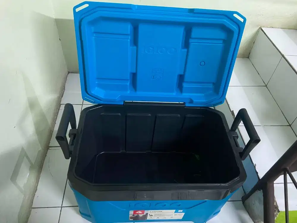 Cooler Box Merk IGLOO