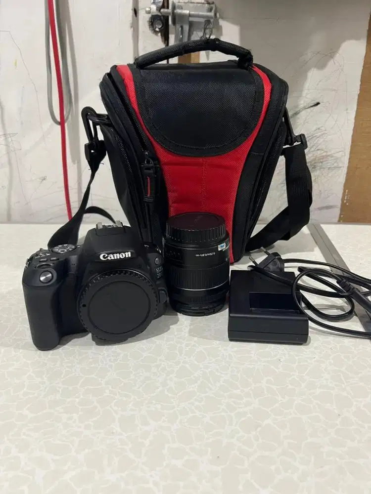 Canon Eos 200D Like New