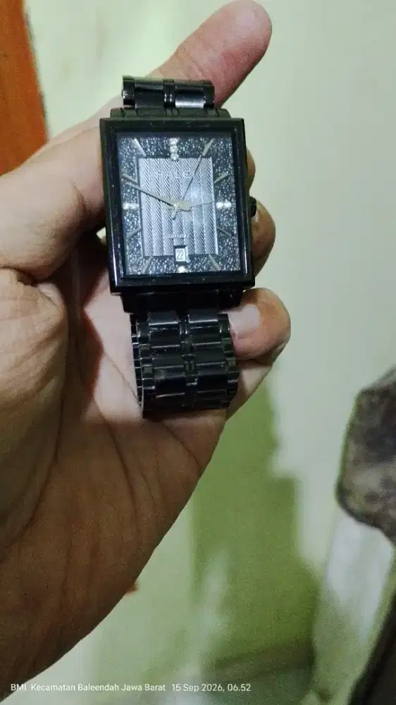 Jam tangan pria