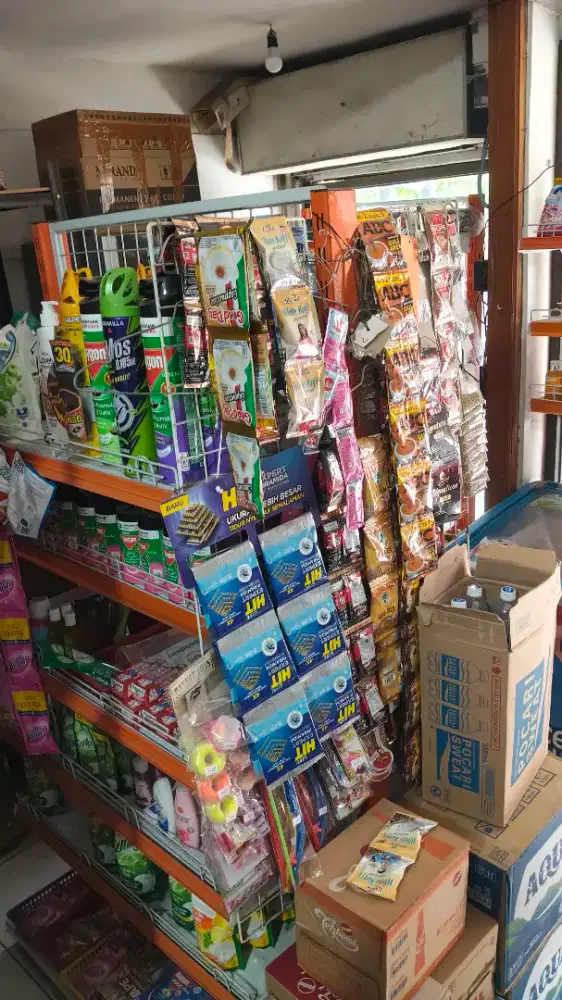 Rak jualan besi