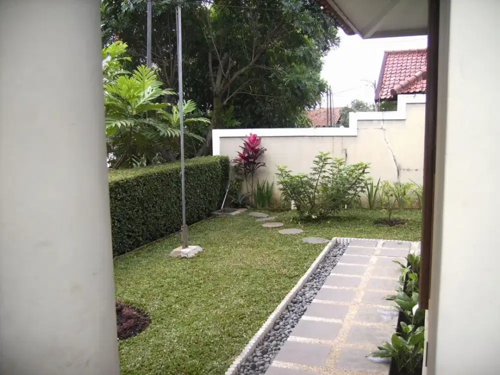 Rumah Luas di Komplek Fajar Raya Estate