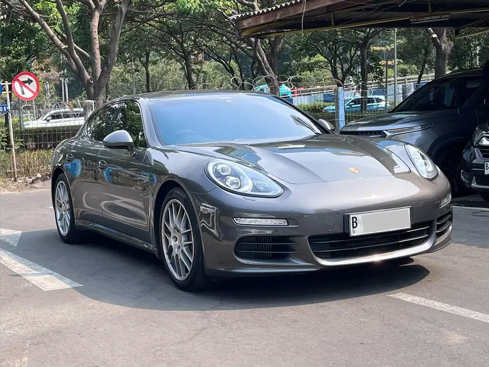 KM LOW!! PORSCHE PANAMERA 3.0 S AT GREY 2013