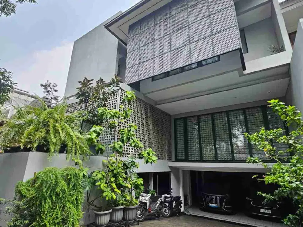 JARANG ADA! RUMAH PREMIUM DI KAWASAN PRESTISIUS – KEBAYORAN BARU, JAKARTA SELATAN