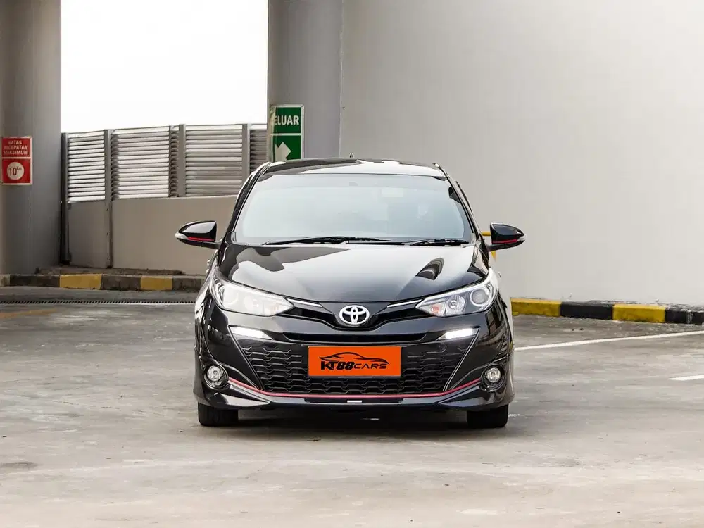 Toyota Yaris S TRD Sportivo (7Airbags) Matic Hitam 2017
