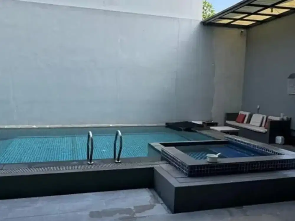 Dijual Rumah Mewah di di Metro Permata Jakarta Barat With Pool