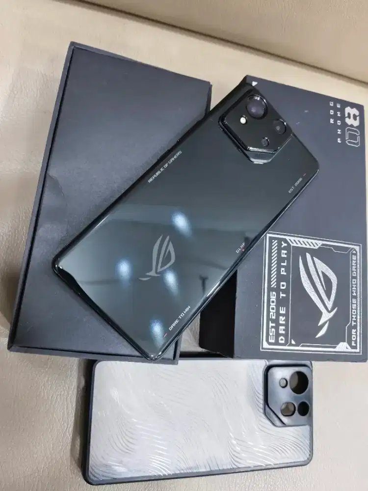 Asus ROG 8 5G 12/256