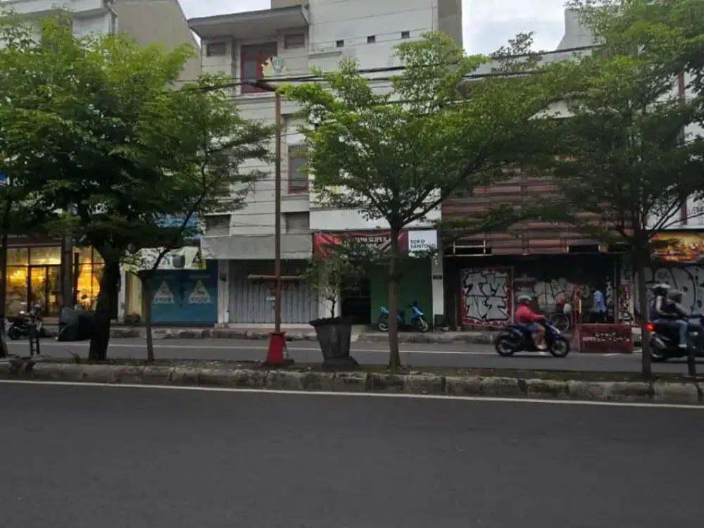Ruko 4 Lantai Strategis di Jalan Yos Sudarso Solo