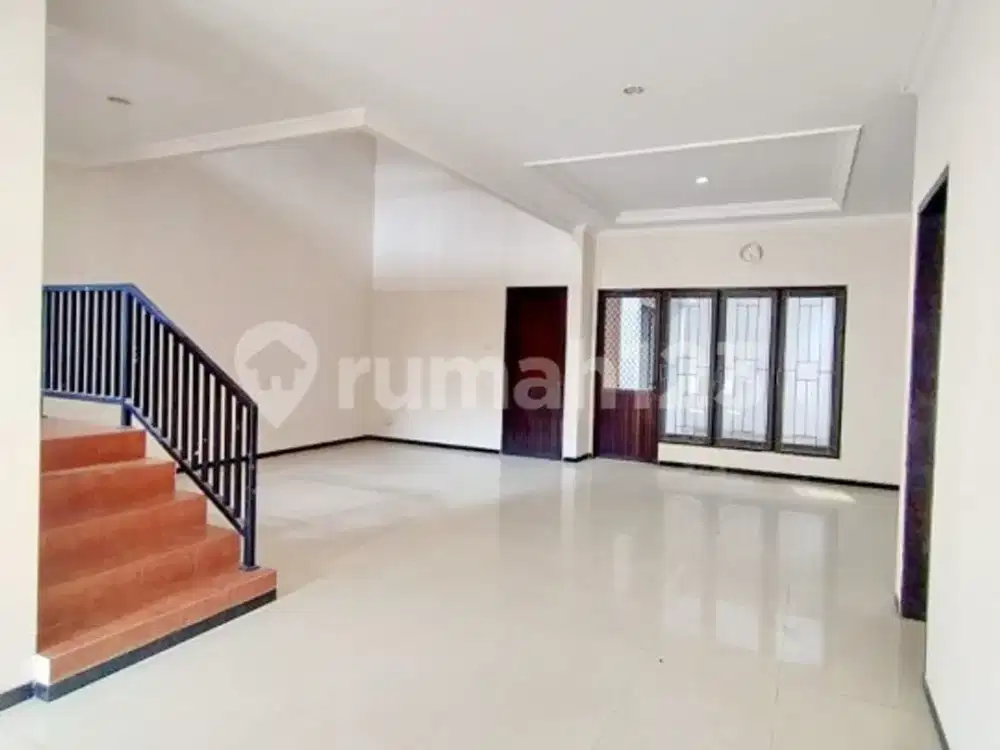 Ini lokasi tengah kota banget!! Negoo sampai deal!! Minimalis 2 lantai design lega @pucang ngagel manyar klampis jemursari prapen