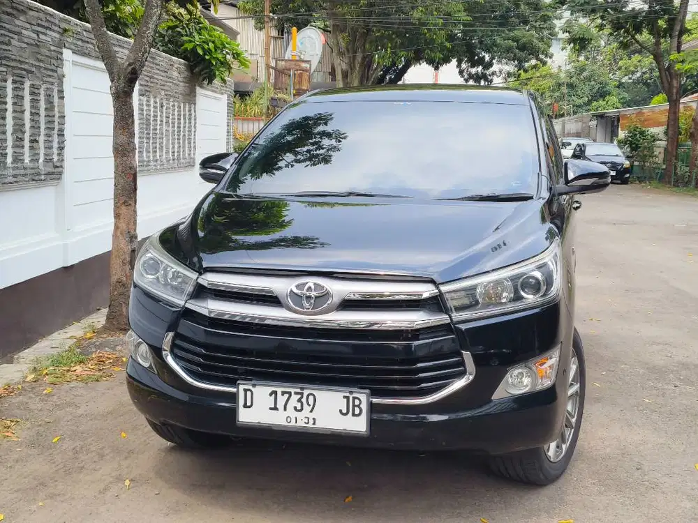 toyota kijang innova V 2.0 at bensin matic 2017 hitam mulus bandung
